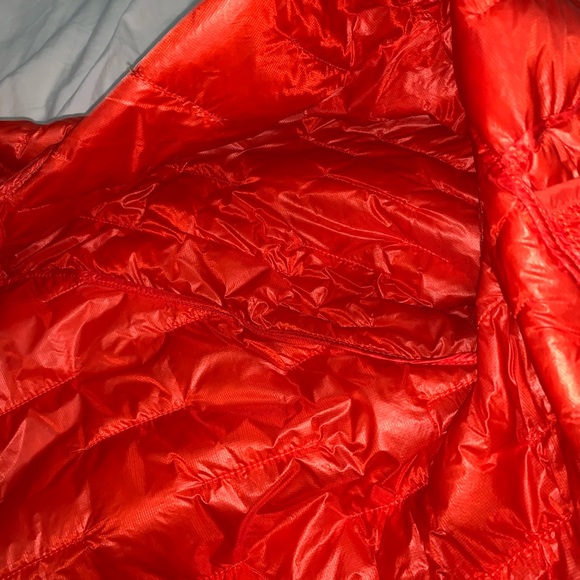 Patagonia Light Weight Puffer Jacket - Picture 15 of 16